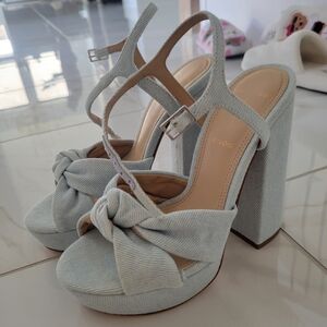 Studio C Women's Soft Blue Knotted Heels